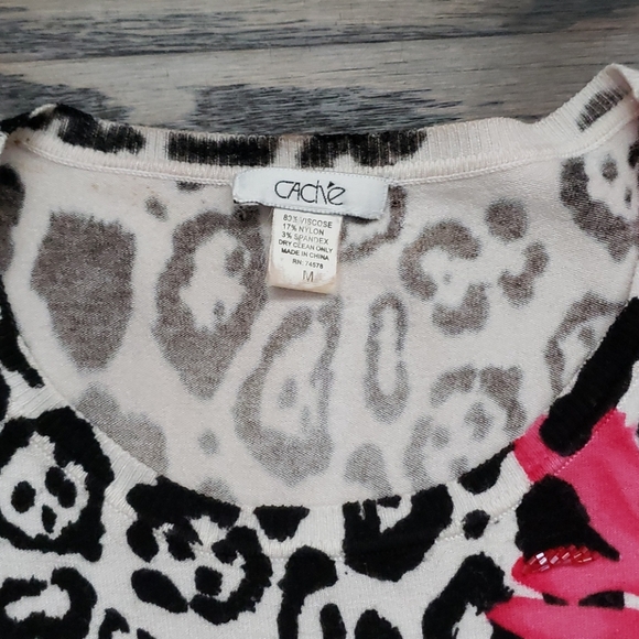 Cache top - Picture 2 of 8